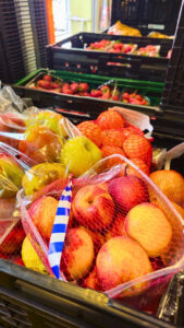 Nektarinen und Erdbeeren in der Sangerhäuser Tafel